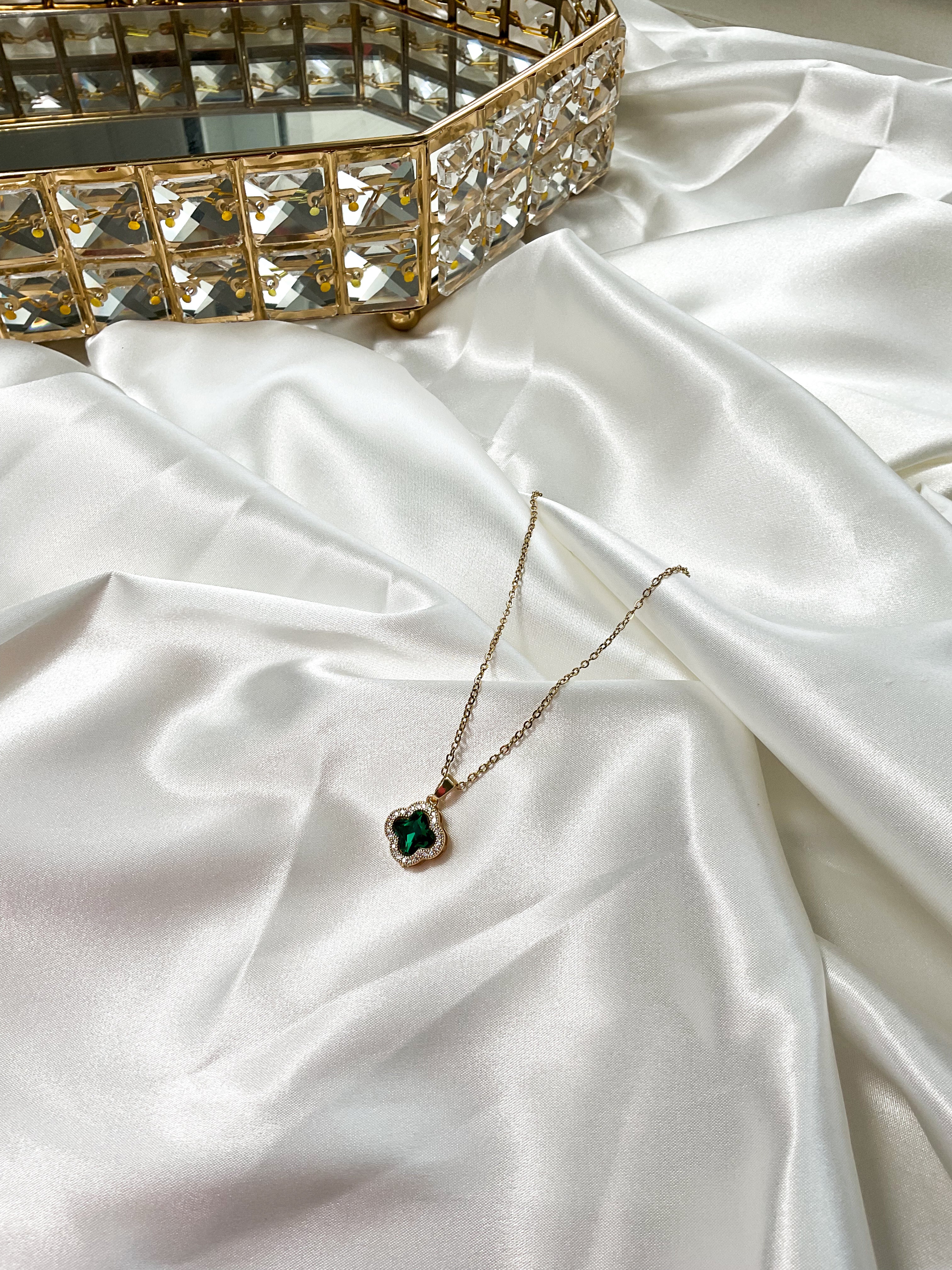 van cleef collier